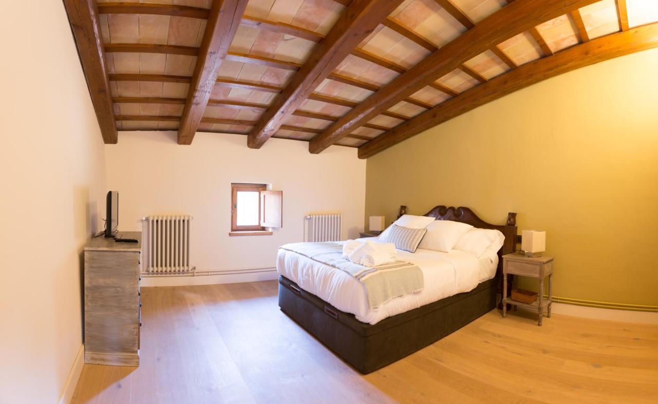 Casa Rural Masia Les Apieres El Pla de Manlleu Екстериор снимка