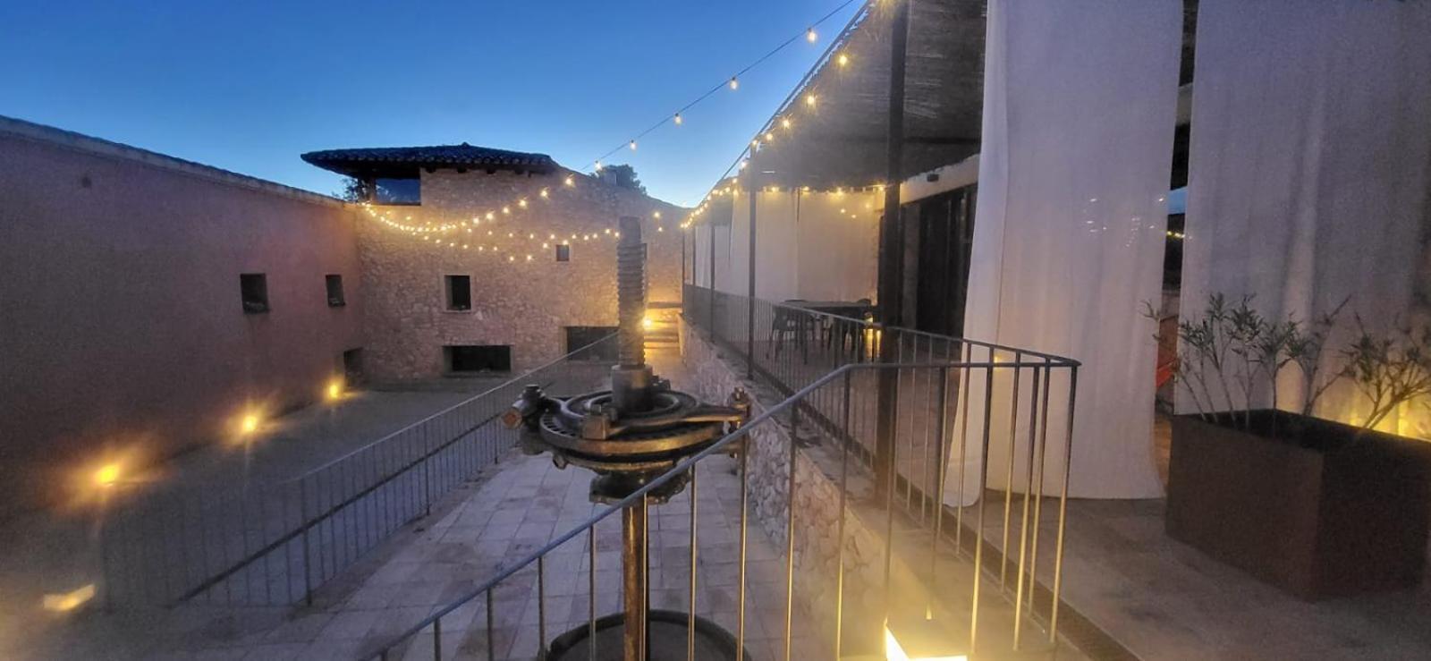 Casa Rural Masia Les Apieres El Pla de Manlleu Екстериор снимка